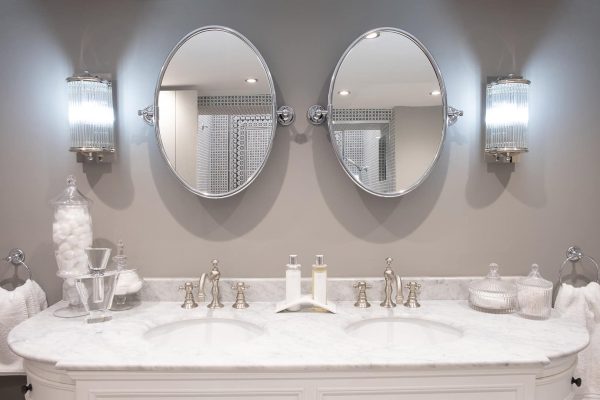 Arts & Crafts Guest Bathroom