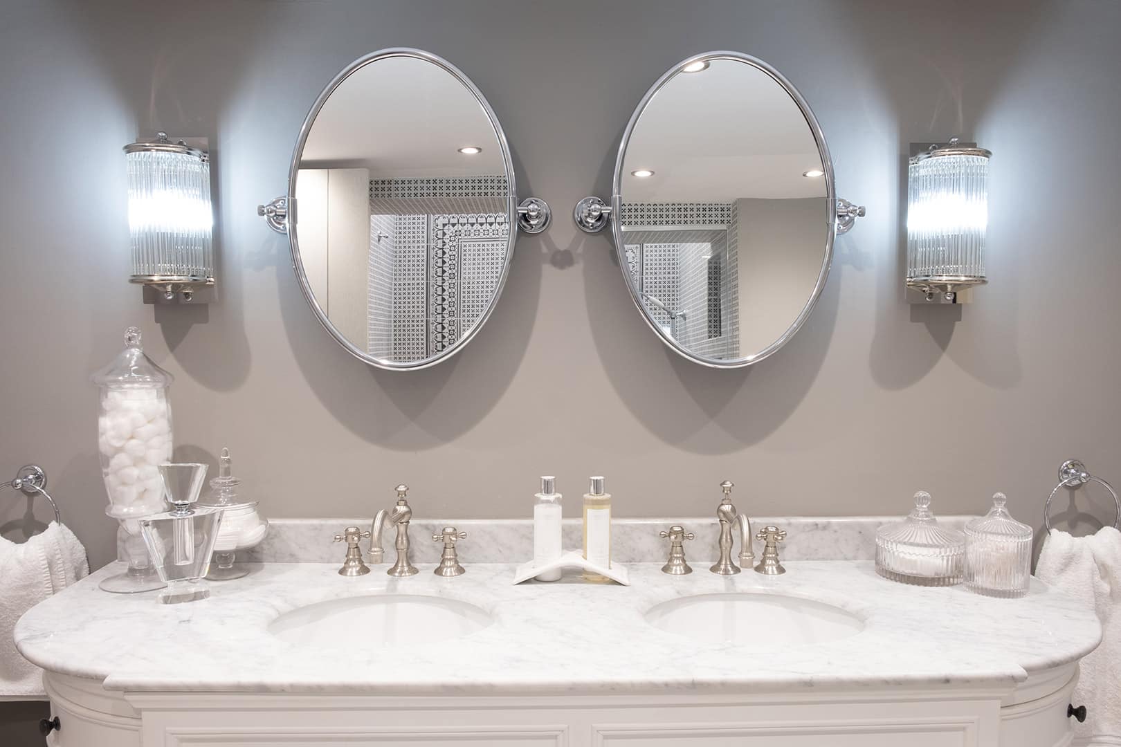 Arts & Crafts Guest Bathroom