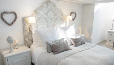 Arts and Crafts Guest Bedroom