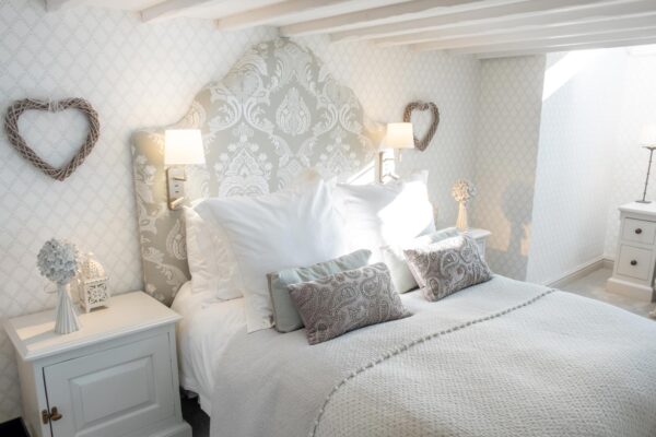 Arts and Crafts Guest Bedroom
