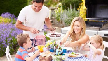 Impromptu Summer Garden Picnics